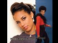 songverh�rer aus dem zeitraum vom 5.02.2008 - 11.04.2008

mit dabei:
1. avril lavigne
2. celine dion
3. sean paul
4. mary j. blige
5. sean paul (der gute knabe spricht  
   aber auch wirklich undeutlich :-d)
6. blondie
7. boney m
8. alicia keys
9. nelly furtado
10. good charlotte

f�r mehr songverh�rer:
www.104.6rtl.com