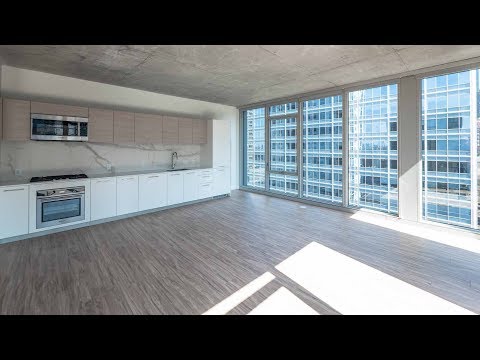 A West Loop 2-bedroom, 2-bath at the stylish new EMME apartments A West Loop 2-bedroom, 2-bath at the stylish new EMME apartments