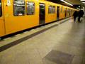 videos de Ein- und Ausfahrt eines F79 am Adenauerplatz in Berlin