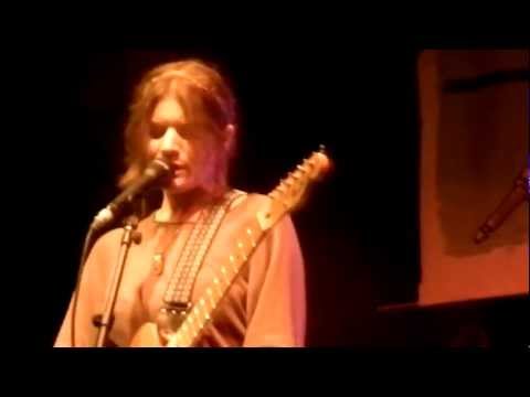 Best Coast - 'Why I Cry' (Live from 35 Denton Music Festival)