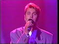ensiesitys tauski peltosen kappaleesta 'sin� vain' syksyn s�vel-kilpailussa 1994.