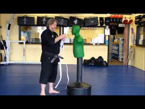 video:How to tie a belt