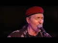 a mon avis le plus grand (par la taille et par le talent) blues man fran�ais qu'on ne voit jamais dans les m�dias ! pauvre france ! ...ah quoique ...je viens de voir une video ou il est en duo avec francis cabrel � tarat�tatata ! bieeeeen nagui !
