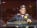 Click here to watch this video Ate: Auto se estrella contra berma e incendia por intento de pique