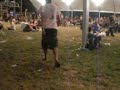 à l'attente d'un concert au chapiteau,au Eurockennes de Belfort 2009