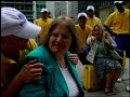 Expedia Suitcase Squad - Chicago Crowd Cam