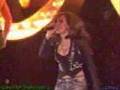 ThaLia-cantando-por-