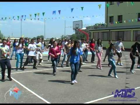 donboscoland - MGS Triveneto I ragazzi degli Oratori di Costanza, Bacau e Chisinau presentano... Salta!