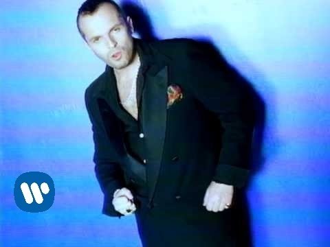 Miguel Bosé - No Encuentro Un Momento Pa Olvidar
