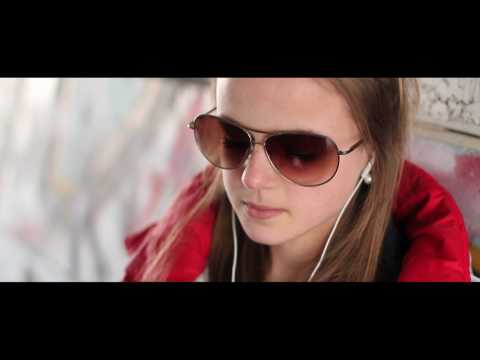 T2i - My second test of my brand new Canon EOS 550D. The first clips are raw-footage captured in 1920x1080 25f, auto ISO with a Canon 50mm USM f1.4 lens. I capture...