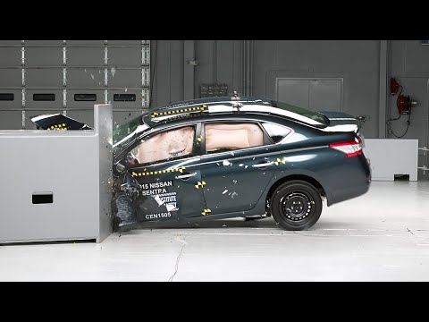 2015 Nissan Sentra small overlap IIHS crash test