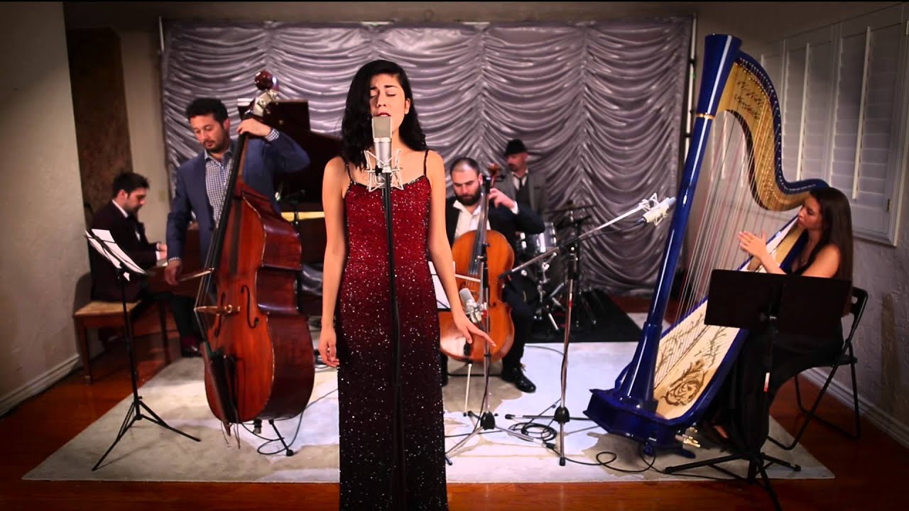 Welcome To The Jungle – Vintage Orchestral Guns ‘n’ Roses Cover ft. Daniela Andrade
