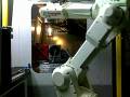 videos de Kawasaki Robot loading Haas CNC Machining Center