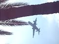 Aereo in fase di atterraggio all'aeroporto di ibiz Aereo in fase di atterraggio all'aeroporto di ibiz