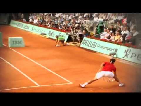 Garros - Uns des plus grands matchs de l'histoire de Roland Garros. Un match en 4 sets remporté par le plus grand joueur de tous les temps : Roger Federer.