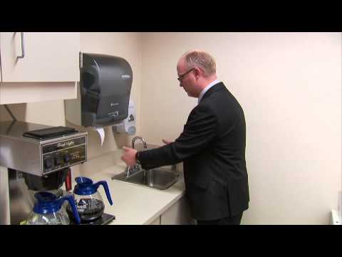 Wash your hands for 20 seconds, as long as it takes to sing “Happy Birthday” twice – Mayo Clinic video Wash your hands for 20 seconds, as long as it takes to sing “Happy Birthday” twice – Mayo Clinic video