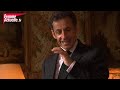 cinq lectrices de femme actuelle ont eu la chance de rencontrer carla bruni-sarkozy dans ses appartements priv�s de l�elys�e, pour une interview exclusive. au cours de cette rencontre rare, le pr�sident a fait la surprise de d�une visite impromptue dans leurs salons priv�s. tout en d�contraction, nicolas sarkozy a discut� quelques minutes avec les lectrices et a pr�sent�, avec sa femme, leurs compagnons � quatre pattes. d�couvrez en exclusivit� et en vid�o ces moments intimes du couple pr�sidentiel.