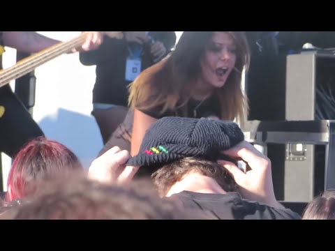 tyler - Watch Johnnie Guilbert and BryanStars INVADE Warped Tour Portland Featuring Tyler Carter, We The Kings, We Are The In Crowd, DeeFizzy and all the other amazing bands on Warped Tour!! ** ...