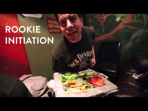 Video Hoodie Allen - Happy Camper Tour Life (Episode 1) Video Hoodie Allen - Happy Camper Tour Life (Episode 1)