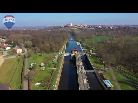 Video Stavební pozemek 995 m2 na dohled od Mělnického zámku