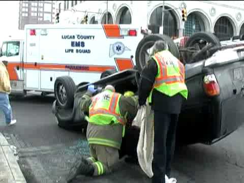 2 injured in rollover accident in Downtown Toledo Jan 21