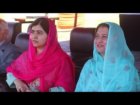 Friedensnobelpreisträgerin Malala Yousafzai wieder ...