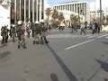 Ρίξτε δακρυγόνα στο λαό...