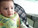 Matias comiendo su tallarin