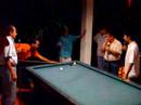 Jugando billar
