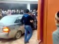 أب روسي يحتفل بدخول إبنه المدرسة على طريقته الخاصة
بعدما أثار الذُعر في محيط المدرسة