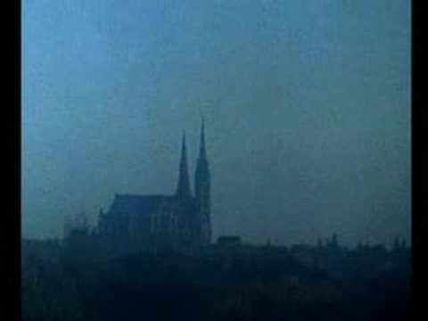 Orson Welles in F for Fake, Chartres