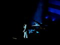 rufus wainwright at l'auditori. barcelona. (4th november, 2007).

rufus singing with his mum.