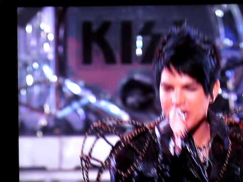 Adam Lambert singing with Kiss on American Idol
