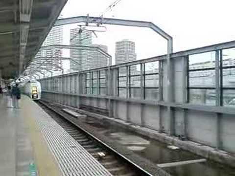 南千住フレッシュひたち号通過