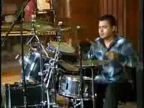 intocable alguien te va a hacer llorar