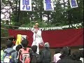 子ども相手に奮闘するマージィチャン