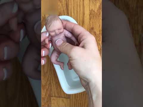 video-linktoworks-LoveBabydoll | Bathe the little peanut baby doll