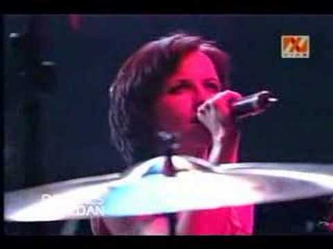 Dolores ORiordan - Ode To My Family (Live in Chile)