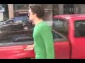 Orlando Bloom lashes out at cameramen Orlando Bloom lashes out at cameramen
