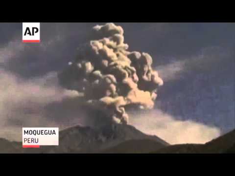Raw: Erupting Volcanoes in Guatemala and Peru