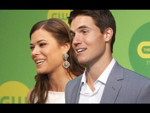 The Tomorrow People: Robbie Amell and Peyton List Dish on The CW's New Superhero