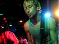 videos de Family Force 5 Chap Stique  licking his guitar!