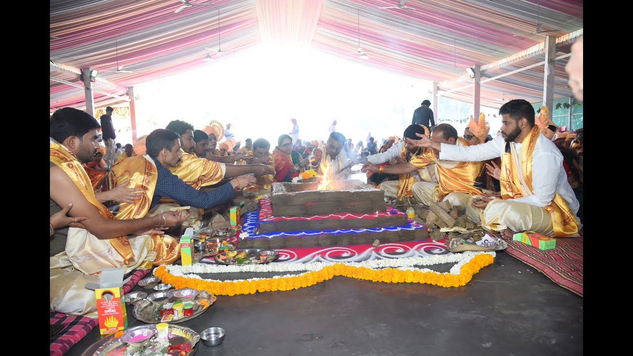 साईभक्त लक्ष्मीबाई शिंदे ट्रस्टच्या वतीने साईलक्ष्मी महायज्ञाचे आयोजन @sai9coins