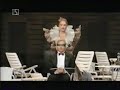 richard leech and lucy peacock sing the raoul-valentine duet in meyerbeer's les huguenots. 

in german (deutsche oper berlin 2000)
