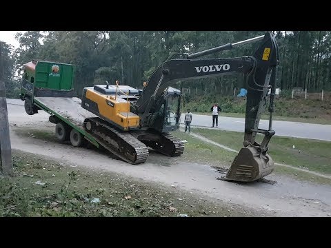Amazing Video ! Volvo Excavator Unloading From Truck By Experience Driver - Dozer Video 2