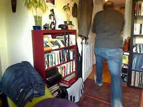 how to vomit easily without fingers