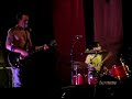 d30 foi a banda de abertura no concertos dos Bloc Party(ou Blocos de Festa como o vocalista dos D30 disse xD)Gostei muito de ouvilos sobretudo sendo eles  portugueses!
