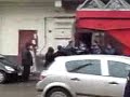 Vine politiaaa.... Manele-Gratis.net
