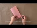 Descarga el papel deco! - »» Hola, disculpen la tardanza en subir video apenas me estoy acostumbrando a mi nueva vida U_U Si no sabes dq hablo visita el blog! En esta ocasion te dejo un video rapido de como hacer una bolsa para regalo de una hoja de papel. Puedes hacerla con cualquier tipo de papel e incluso con otras medidas, el procedimiento es el mismo. ❀ Cómo hacer la flor? - www.youtube.com/watch?v=U1Dx86cfKDE SUSCRIBETE es GRATIS* ~~~~~~~~~~ //// DESCARGAS! //// Ve a la lista de archivos descargables: www.craftingeek.me ...AYUDA... durante la descarga, después o dudas generales acá: www.craftingeek.me ------- • Nos vemos en FB?: www.facebook.com • Resuelve dudas enseguida en Twitter: @craftingeek • Fototutoriales & descargas en: craftingeekliz.blogspot.com • google+? bit.ly • Manda fotos de tus creaciones: liz.cg007[arroba] gmail [punto] com ---- Música: Kevin Macleod | www.incompetech.com