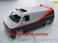 gmc a-team van adpater sur un chassis mr-02.
c'est un modele gmc g series de 1983 sp�cilement equip�e pour la serie.